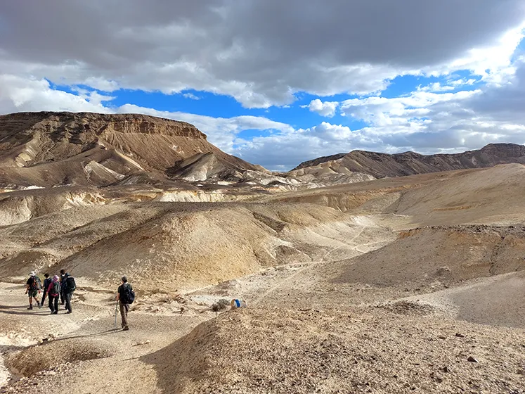 טרק נדודים בארץ בראשית טרק נדודים בארץ בראשית